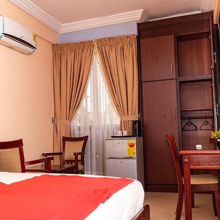 Sweet Pee Executive Hotel Kumasi Ngoại thất bức ảnh