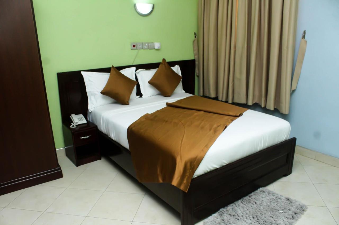 Sweet Pee Executive Hotel Kumasi Ngoại thất bức ảnh