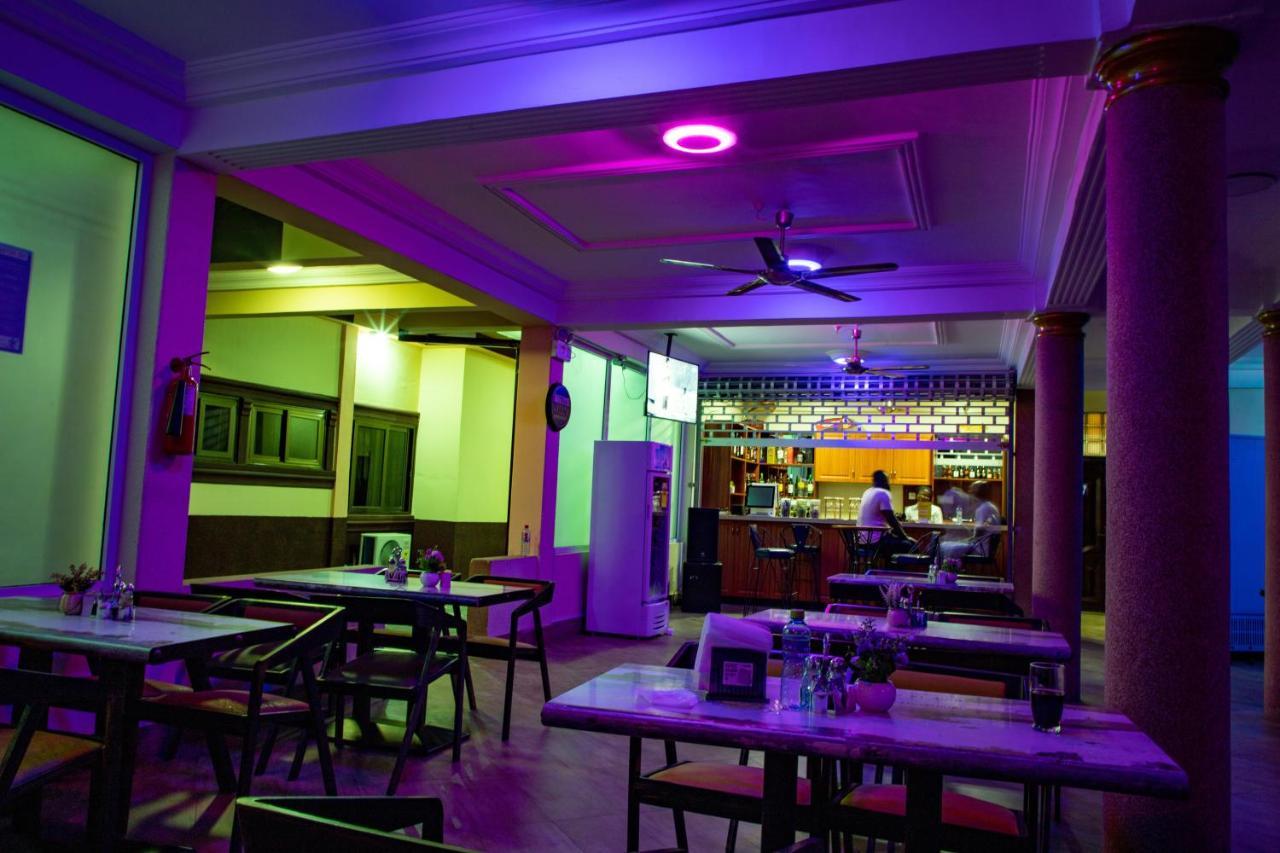 Sweet Pee Executive Hotel Kumasi Ngoại thất bức ảnh